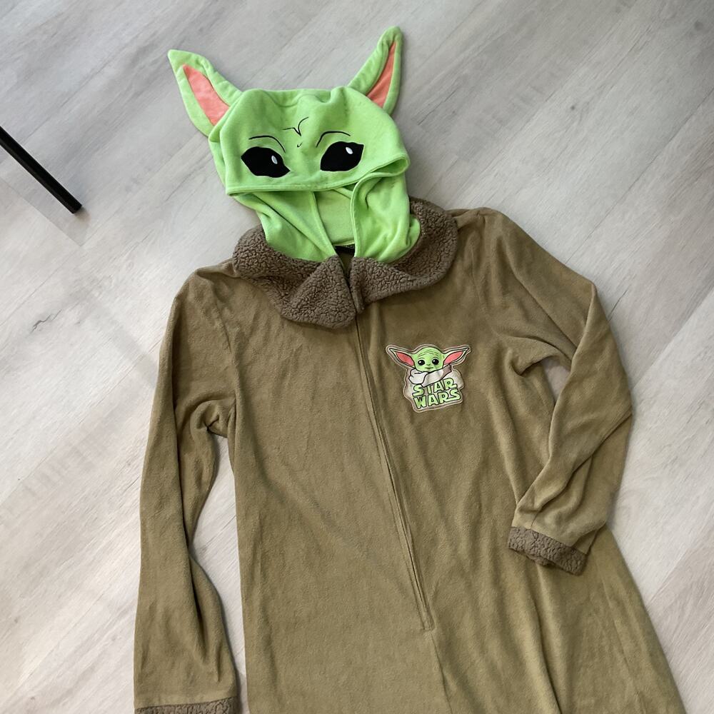 Star Wars Disney Grogu Onesie Full Zip Hooded Medium Halloween Costume